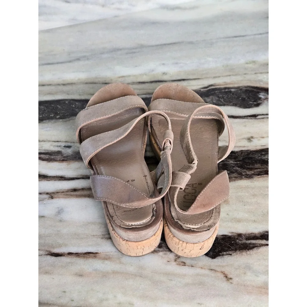 Lucca Lane Womens‎ Metallic Taupe Leather Cork Platform Wedge Sandals Size 6
